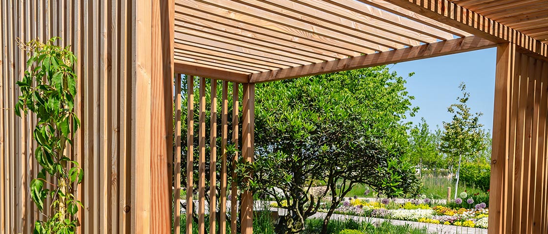 Terrassenüberbau aus Gartenkonstruktionsholz
